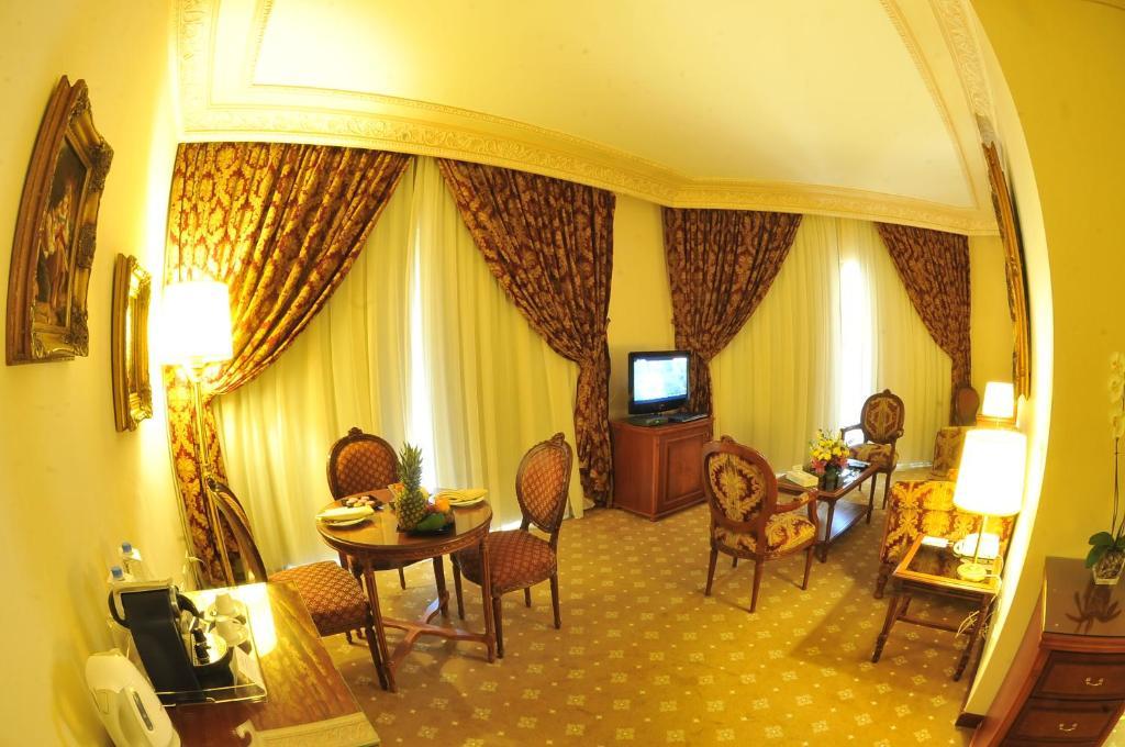 Executive King Suite